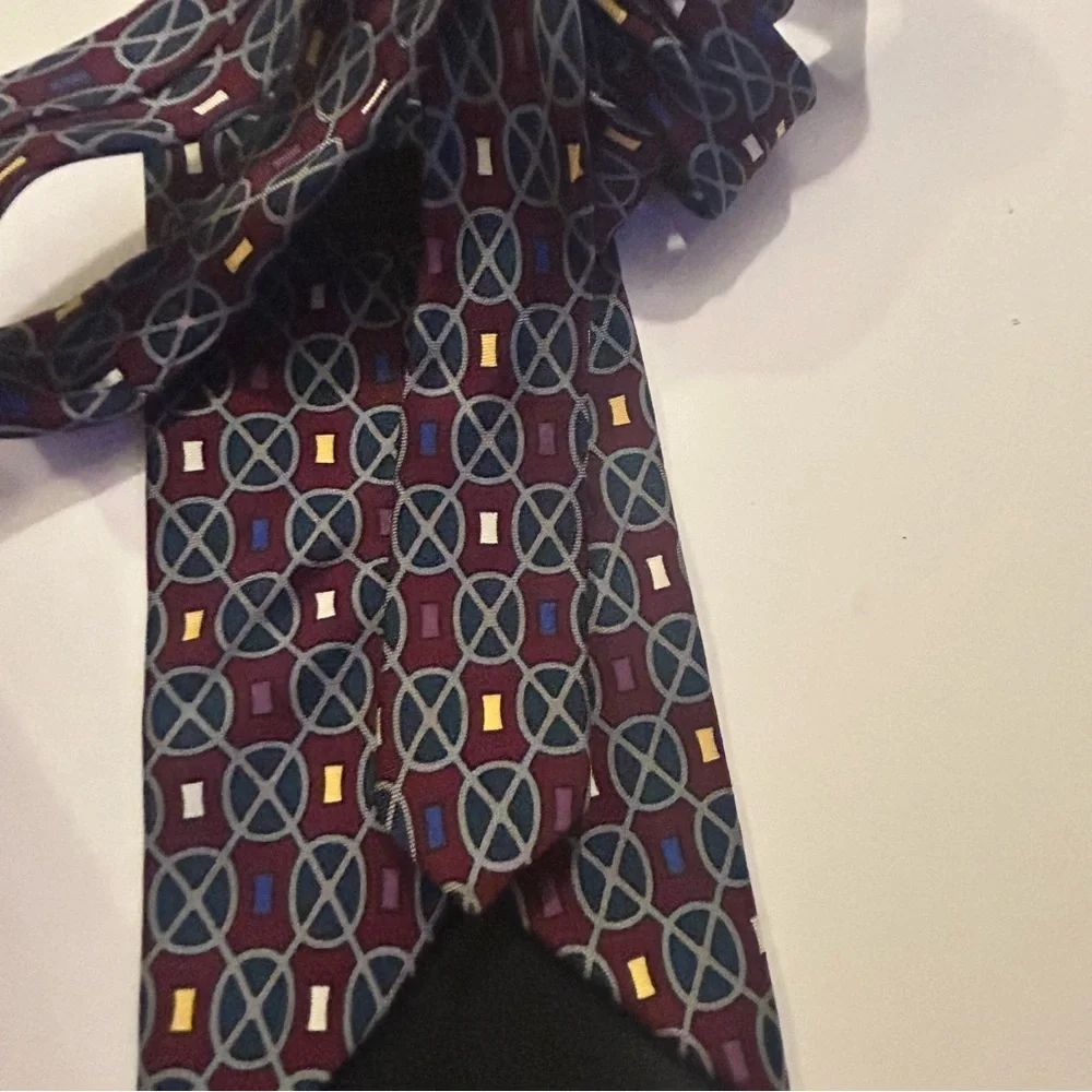 Oscar de la Renta neckwear Couture imported silk geo printed tie USA preppy